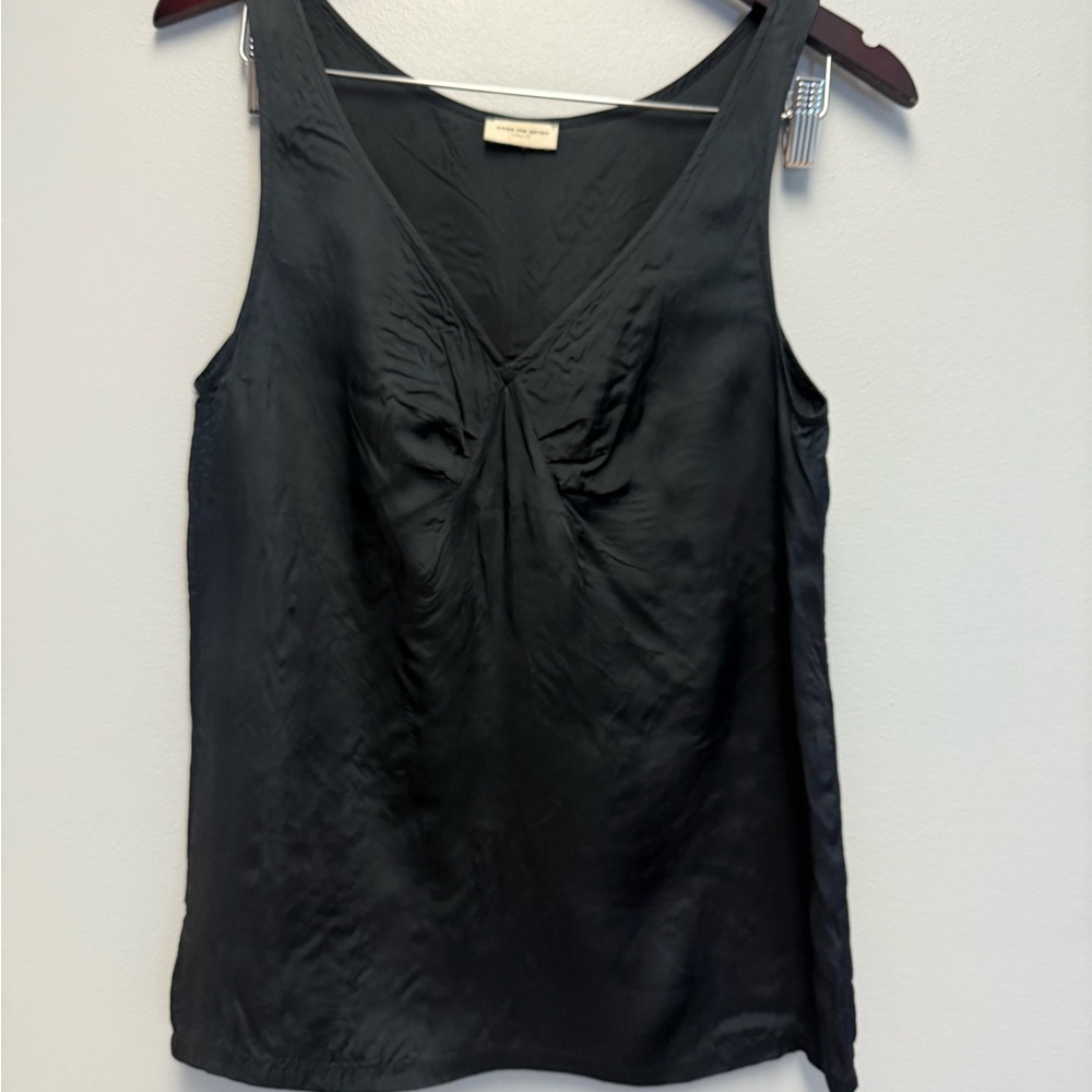 DRIES VAN NOTEN black V Neck sleeveless Top 100 rayon Size 36